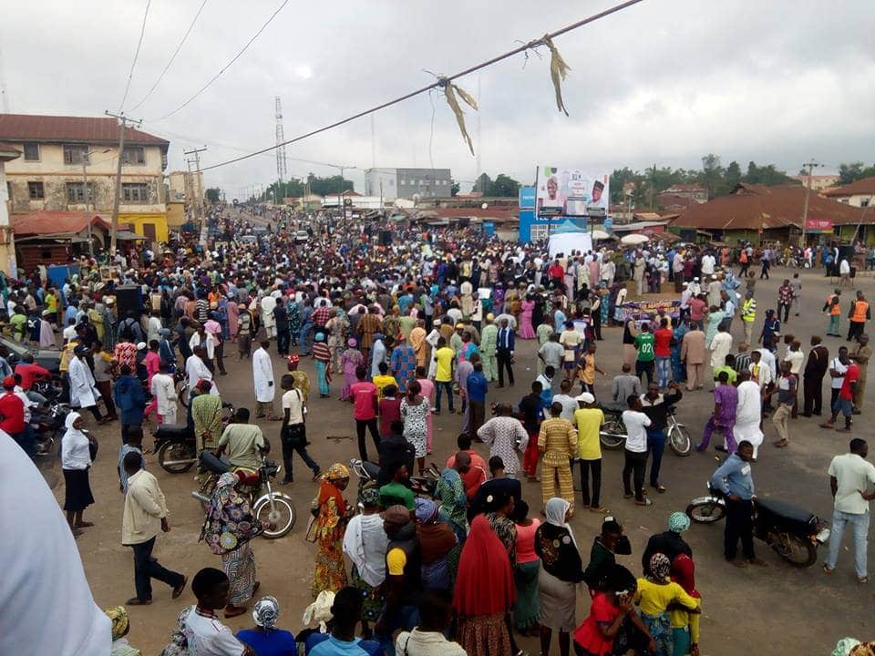 Ogbomosho indigenes protest over bad state of Ogomosho-Oyo road